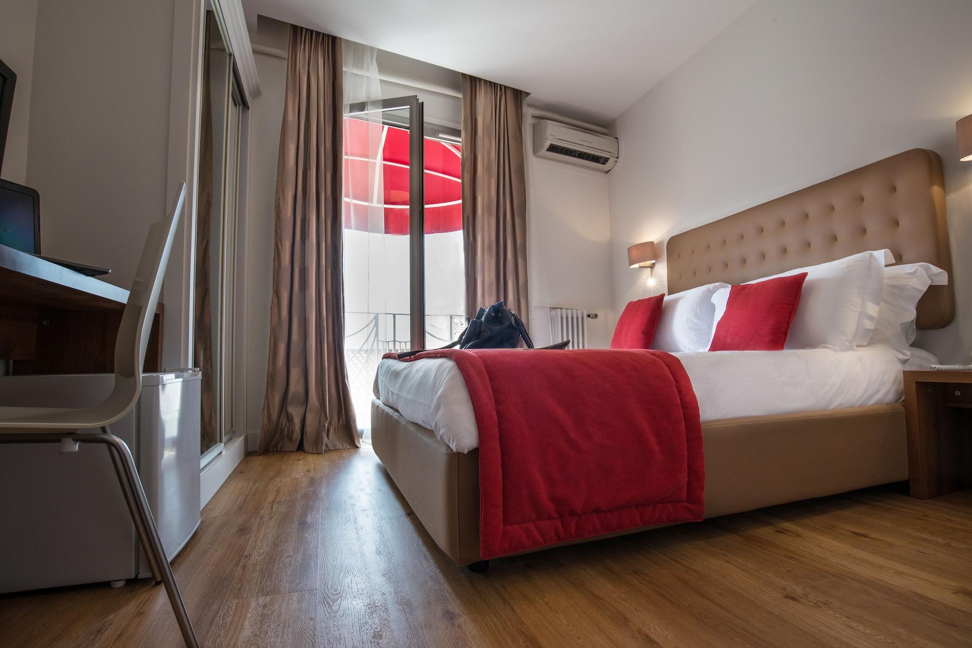 Hotel De France Кан Екстериор снимка