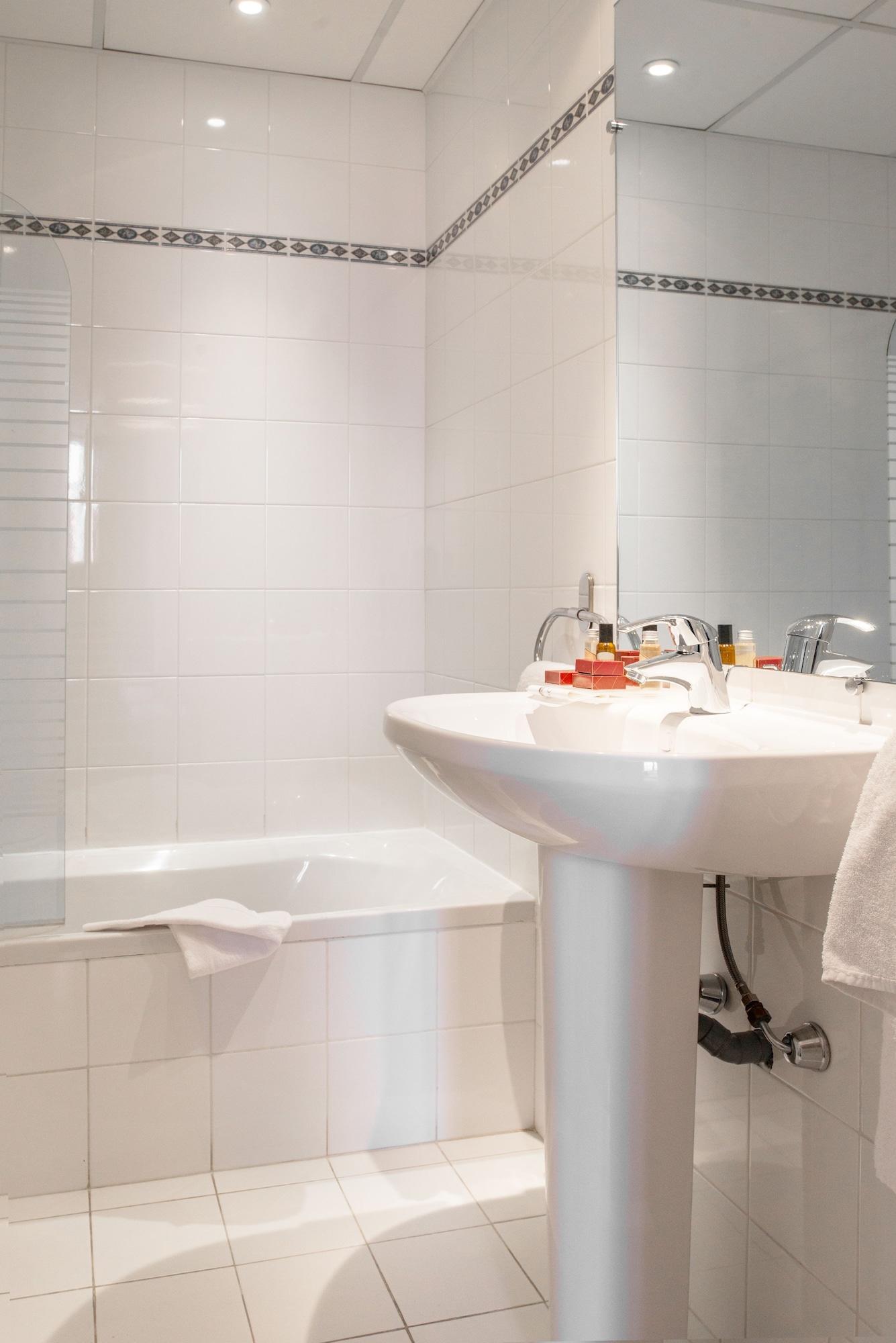 Hotel De France Кан Екстериор снимка