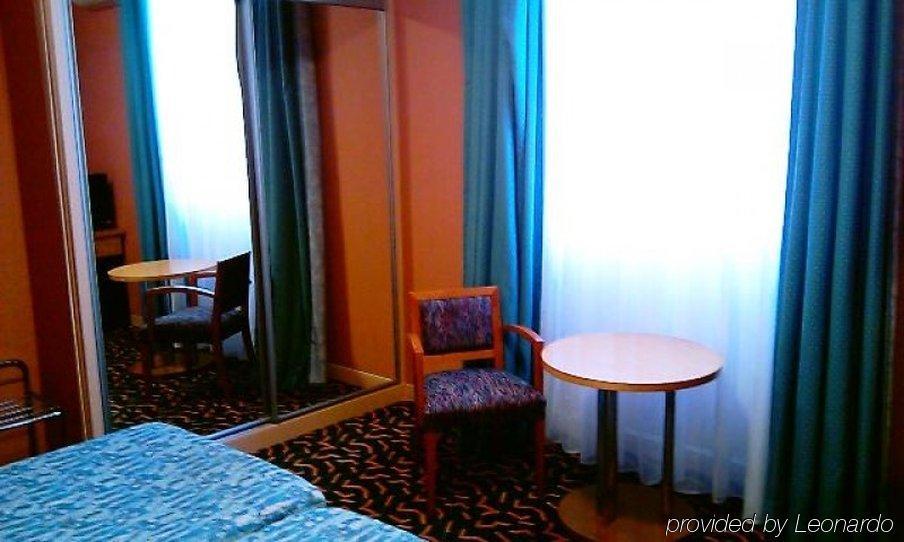 Hotel De France Кан Екстериор снимка